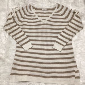 No Comment Women’s Cream Tan Stripes V-Neck Chain Knit Lace Up on Long Sleeves